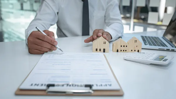 Štátna pomoc sa rozšíri na refinancované úvery. Zdroj: shutterstock.com/David Gyung